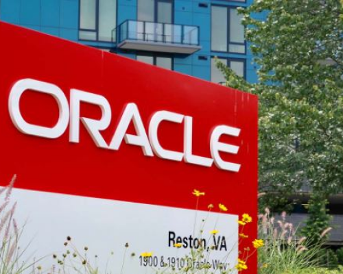 Oracle (ORCL): стоит ли инвестировать в 2025 году